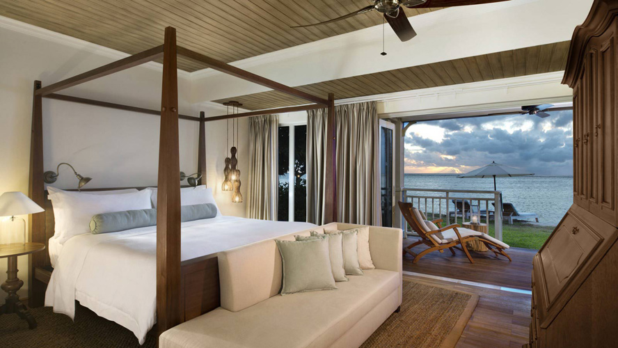 Отель The St. Regis Mauritius Resort -  номер категории Beachfront St. Regis Suite