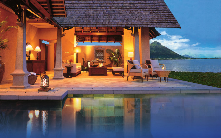 Отель Maradiva Villas Resort & Spa - вилла Beachfront Luxury Suite Pool Villa