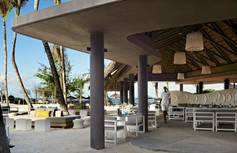 Отель Long Beach Mauritius. Ресторан Tides.