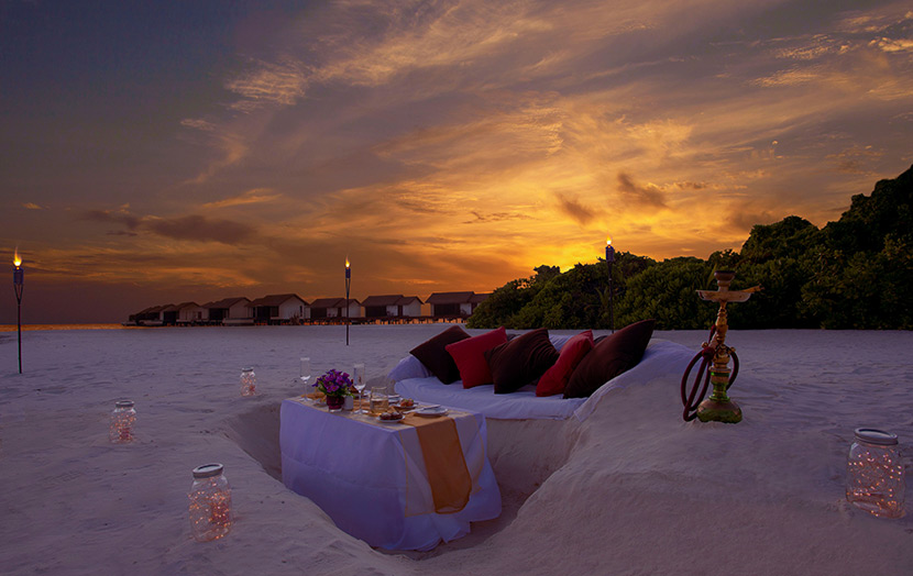 Романтический ужин на пляже Мальдивы