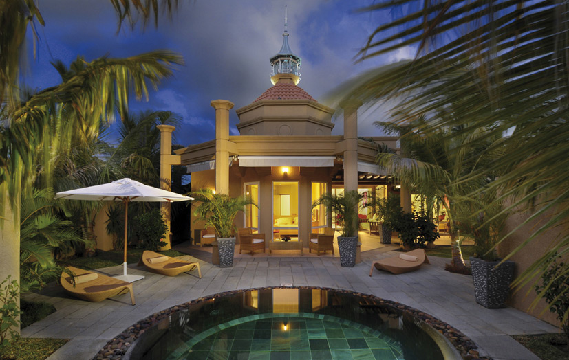 Отель Beachcomber Le Mauricia. Вилла