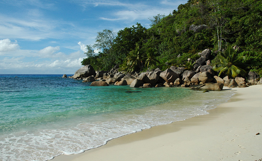 Petite Anse Kerlan - пляж отеля Lemuria Resort