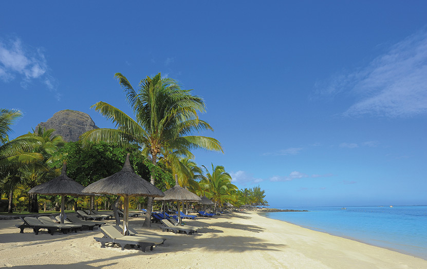 Пляж отеля Beachcomber Paradise Ле Морн Маврикий