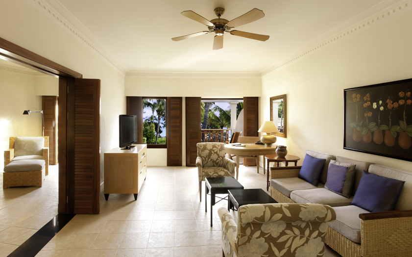 Отель Hilton Mauritius Resort & Spa. Фото номера категории Corner Suite.