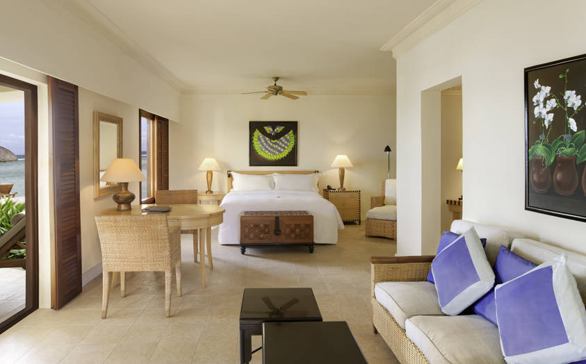 Отель Hilton Mauritius Resort & Spa. Фото номера категории  Junior Suite.