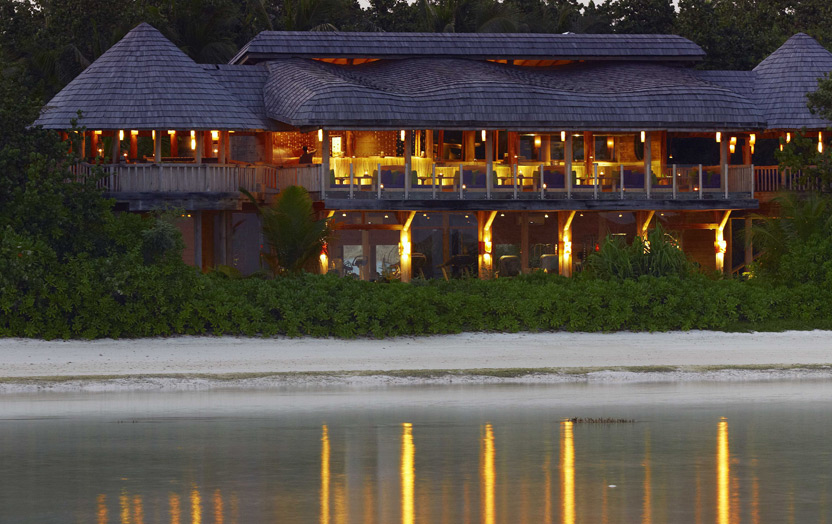 Отель Gili Lankanfushi. Ресторан японской кухни By the Sea. 