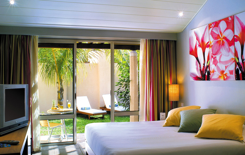 Отель Beachcomber Le Mauricia. Apartment