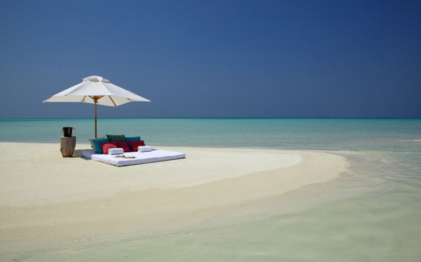 Пикник на необитаемом острове Мальдивы
