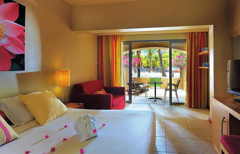 Отель Beachcomber Le Mauricia. Superior Room